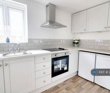 2 bedroom flat to rent - Photo 6