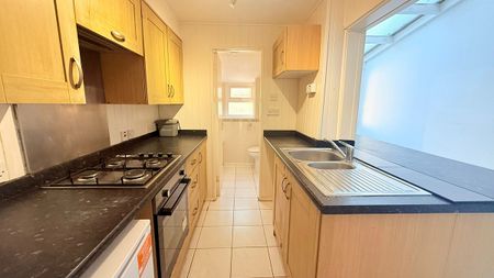 St. Marys Road, Watford, WD18 - Photo 5