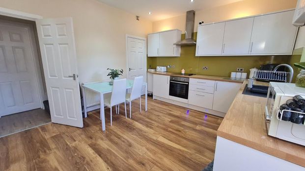 2 bedroom terraced house to rent - Photo 1