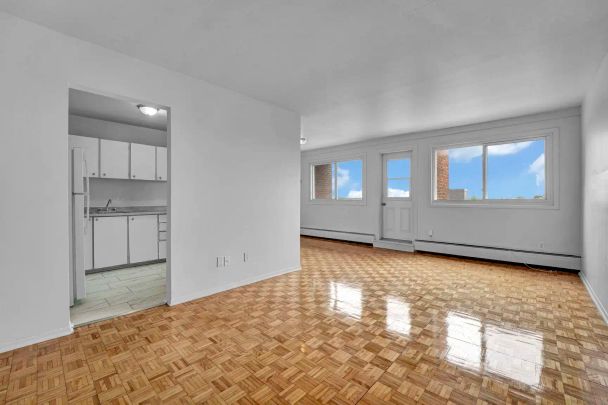 Place Charles-Albanel — 2 Bedroom - unit 409 - Photo 1