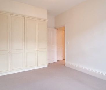 Victoria Road, Surbiton, KT6 - Photo 3