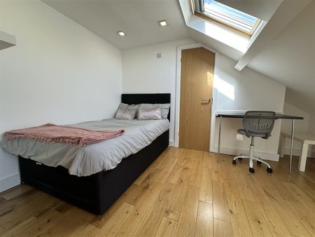 Richmond Crescent, Cardiff - Photo 2