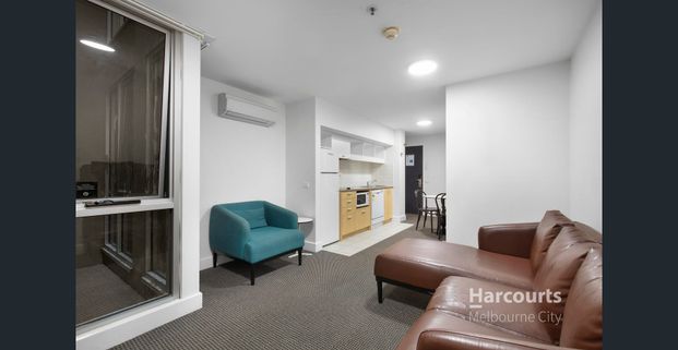 Furnished Apartment In The Heart Of The City - Photo 1
