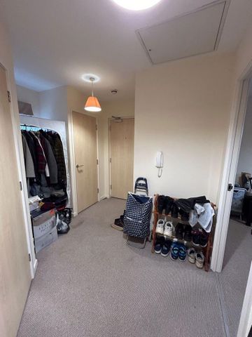 2 bedroom flat to rent - Photo 2