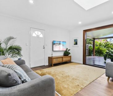 TWO BEDROOM FURNISHED COASTAL DUPLEX - Photo 5