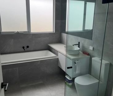 Bentleigh East - Photo 1