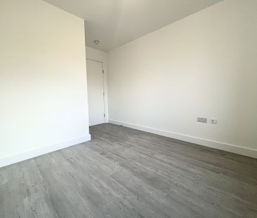 Bingley Road, Bradford - Photo 4