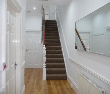 6 bedroom semi-detached house to rent - Photo 6