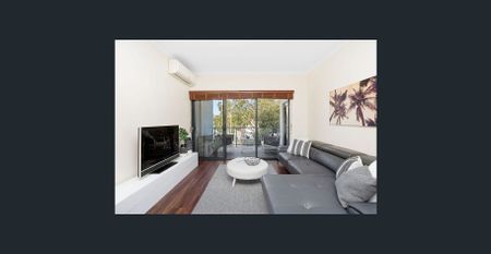 Location Location! - Photo 5