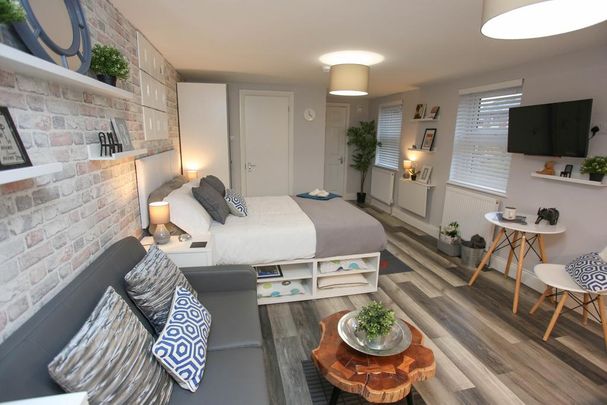 Studio to rent - Photo 1