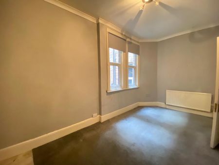 3 bedroom apartment to rent - Photo 4