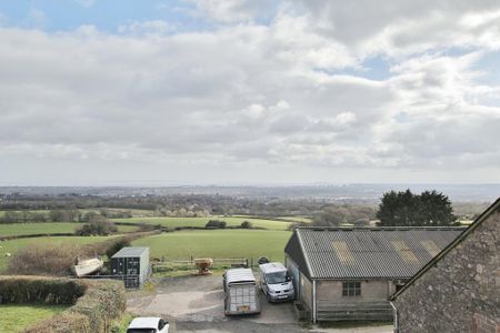 4 bedroom detached house to rent - Photo 2