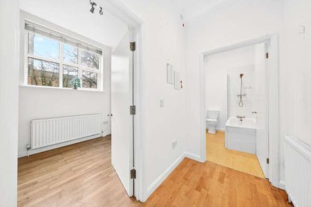 Lighthouse Apartments, Commercial Road, London, E1 - Photo 5