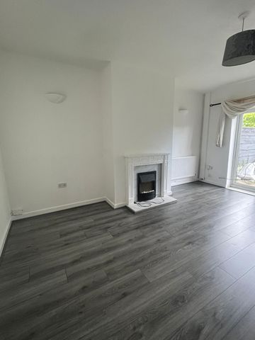 Stand Lane, Radcliffe - Photo 2