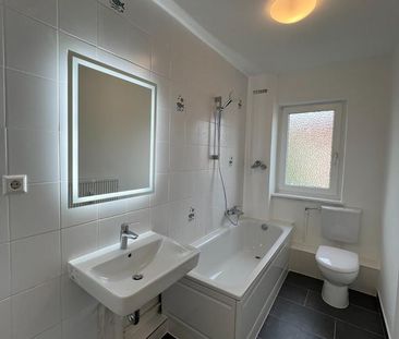 WOHNEN MIT HERZ – Gepflegte 3-Zimmer-Wohnung mit EBK & modernem Flair - Photo 6