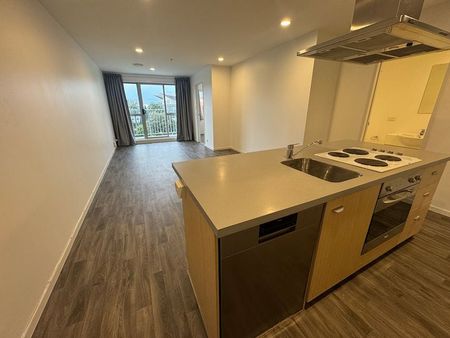 Amazing City Apartment | 3 Bed, 2 Bath, Carpark - Photo 5