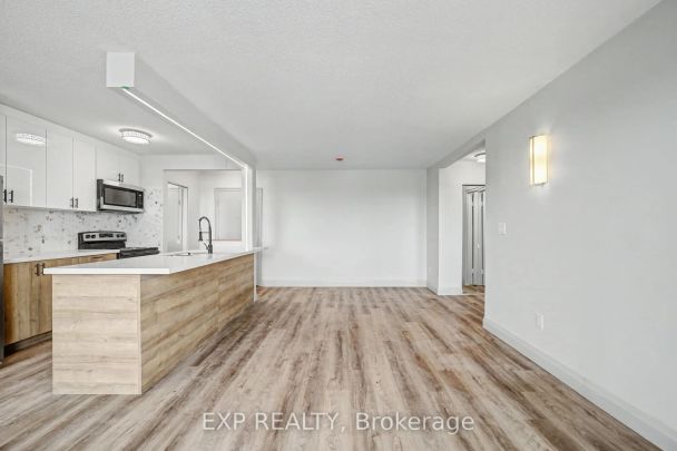 41 Sutherland Street W #419 - Photo 1