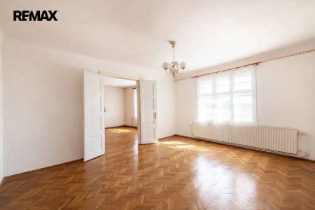 Velký byt 2+1, 76 m - Photo 2