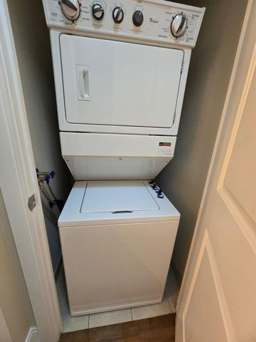 For Lease - 330 Burnhamthorpe Road Unit# 2410, Mississauga, Ontario - Photo 5