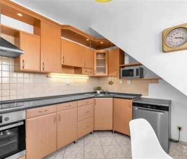 Moderní prostorný byt s lodžií - Fotografie 3