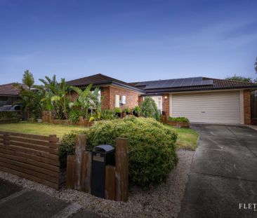 Beautiful 3-Bedroom Home with Alfresco Oasis in a Great Location! - Photo 3