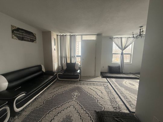 For Lease - 10 Edgecliff Golfway Unit# 909, Toronto, Ontario - Photo 1