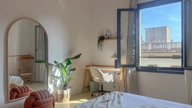 Room in a shared 8-bedroom apartment for rent in la Dreta de l'Eixample - Foto 1