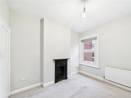 2 bedroom semi-detached house to rent - Photo 5