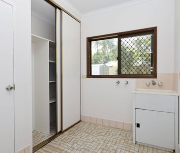 Freshly Updated - Fully Air-Conditioned Family Home in a Quiet Close - Photo 6