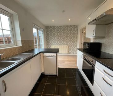2 bedroom semi-detached house to rent - Photo 2