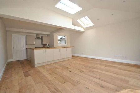 Avenue Road, W3 - Photo 5