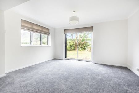 4 bedroom detached house to rent - Photo 4