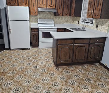 For Lease - 27 Prouse Drive, Brampton, Ontario - Photo 4