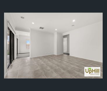 20 Napier Way, Nar Nar Goon North, Vic 3812 - Photo 2