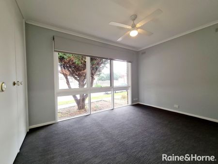 AS GOOD AS NEW - Photo 4