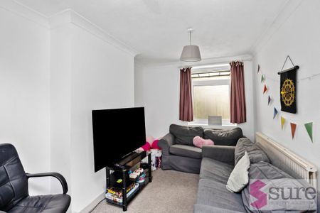3 bedroom terraced house to rent - Photo 2