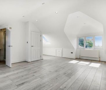 3 bedroom flat to rent - Photo 2