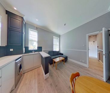 The Parade, Roath, Cardiff - Photo 2