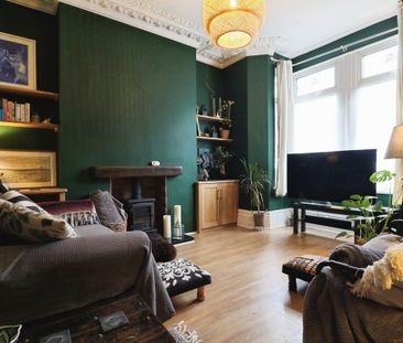 3 bedroom terraced house to rent - Photo 2