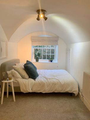 2 Bed Flat, Gordon Road, BS8 - Photo 1