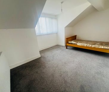 4 bedroom house to rent Leamington Street, Bradford, West Yorkshire... - Photo 3