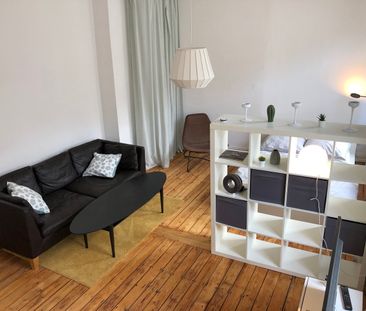 City and Style: Altbau-Apartment im Zentrum Kölns - Photo 1