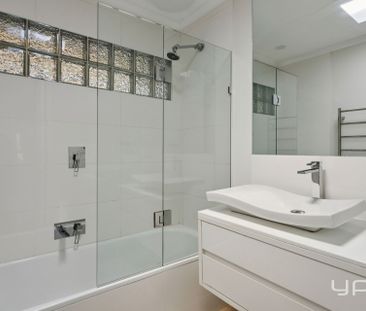 Spacious Family Home with Large Garage in Prime Safety Beach Location. - Photo 4