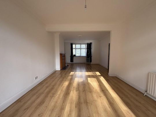 4 bedroom semi-detached house to rent - Photo 1