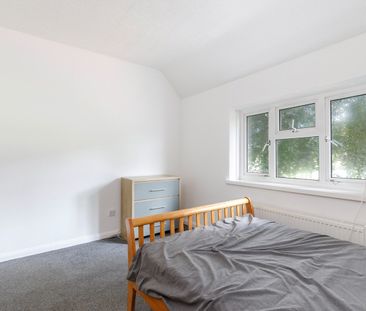 4 Bed Terraced House, The Avenue, BN2 - Photo 3