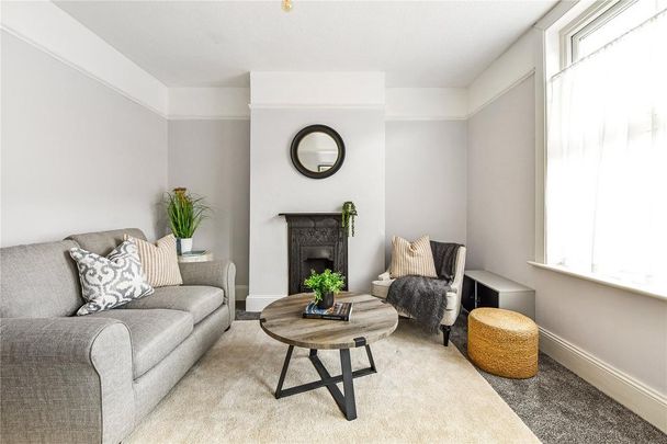 2 bedroom terraced house to rent - Photo 1