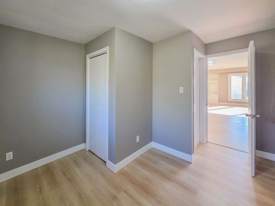 For Lease - 488 Dean Avenue Unit# Upper, Oshawa, Ontario - Photo 1
