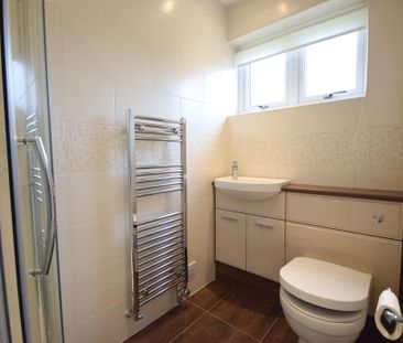 4 bedroom detached bungalow to rent - Photo 1