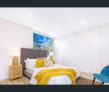 Stunning One Bedroom in Ideal Location - Photo 3