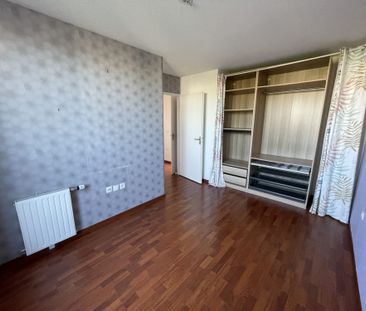 Location Appartement 4 pièces 78m² CENON 33150 - Photo 3